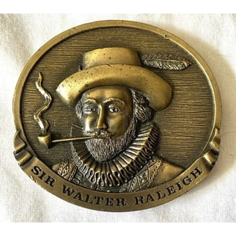 WK15144 VINTAGE 1978 **SIR WALTER RALEIGH** BEER OPENER ON BACK MENS BELT BUCKLE